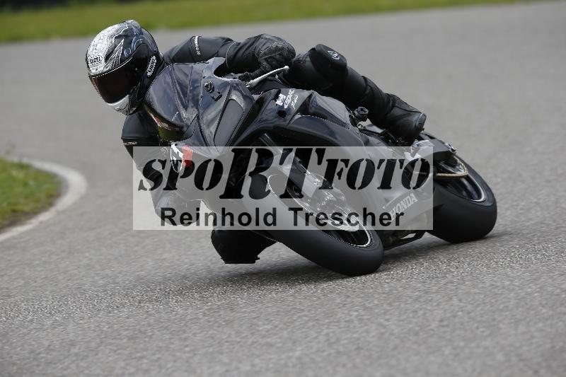 /Archiv-2024/26 31.05.2024 TZ Motorsport Training ADR/Gruppe rot/4